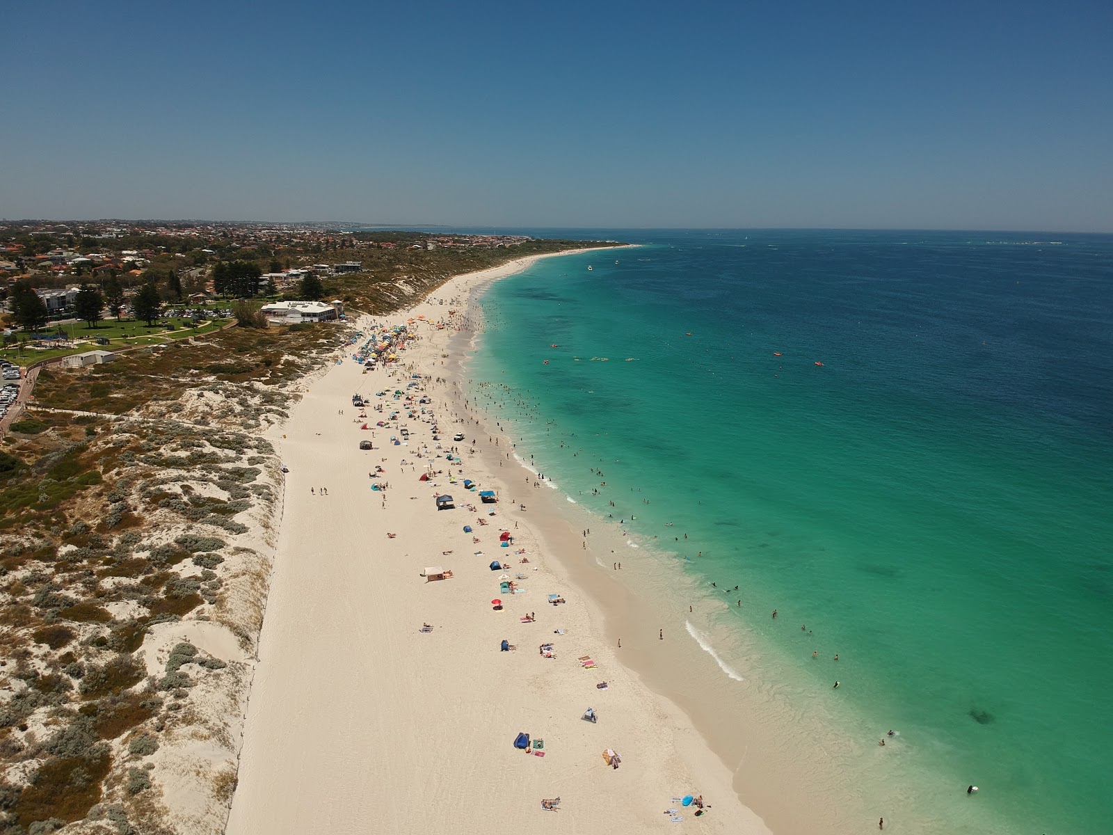 Fotografie cu Mullaioo Beach cu o suprafață de apa pură turcoaz