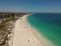 Photo de Mullaioo Beach avec rivage droit, long