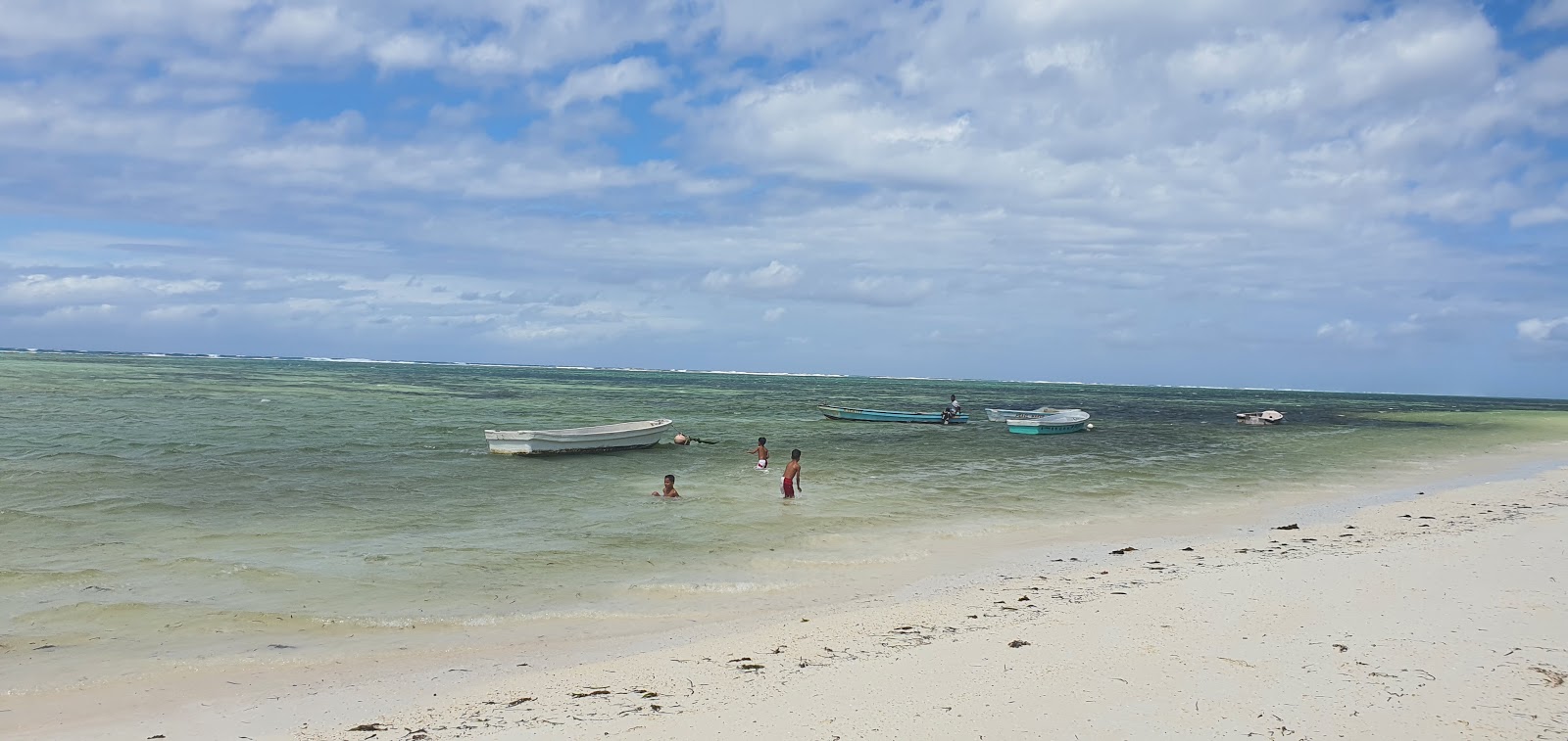 Foto van Kikambala beach voorzieningenruimte