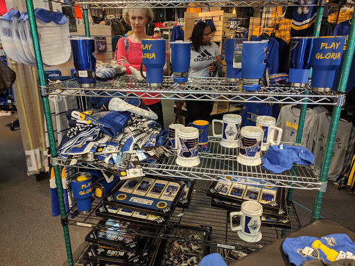 Sportswear Store «Rally House Brentwood», reviews and photos, 1120 S Brentwood Blvd, Richmond Heights, MO 63117, USA