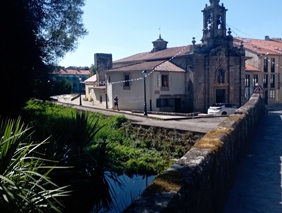 Paseo Fluvial do río Sarela