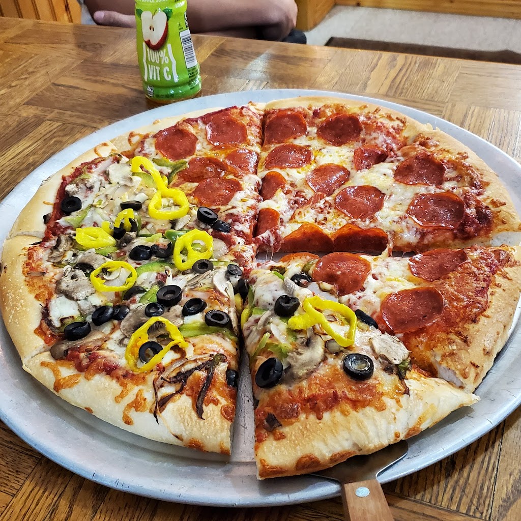 Paul's Pizza 05732