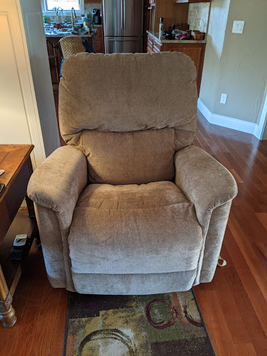 Furniture Store «La-Z-Boy Furniture Galleries», reviews and photos, 1737 E Independence St, Springfield, MO 65804, USA