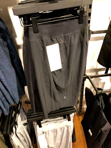 Sportswear Store «lululemon», reviews and photos, 1304 Burlingame Ave, Burlingame, CA 94010, USA