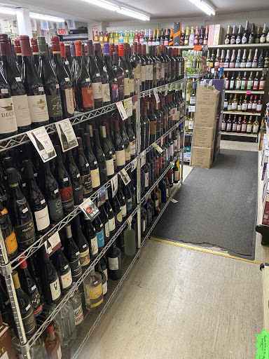 Liquor Store «Douglas Village Package Store», reviews and photos, 392 NE Main St, Douglas, MA 01516, USA