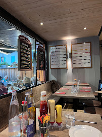 Atmosphère du Restaurant Omeletterie La Poêle à Chamonix-Mont-Blanc - n°16