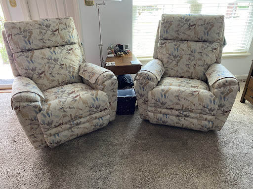 Furniture Store «La-Z-Boy Furniture Galleries», reviews and photos, 2921 S Hurstbourne Pkwy, Louisville, KY 40220, USA