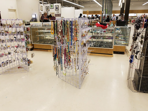 Thrift Store «Unique», reviews and photos, 2956 Gallows Rd, Falls Church, VA 22042, USA