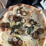 Photo n°5 de l'avis de Milos.a fait le 19/04/2023 à 20:36 sur le  Pizzeria Errico à Naples