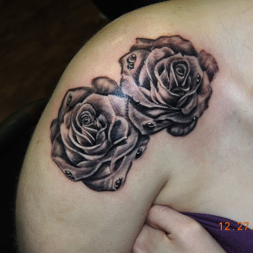 Tattoo Shop «Lizards Ink Tattoo Studio Denton», reviews and photos, 1111 E McKinney St, Denton, TX 76209, USA