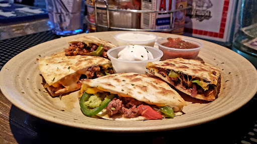 Bar & Grill «The Warehouse Bar & Grill», reviews and photos, 3346 S Peoria Ave, Tulsa, OK 74105, USA