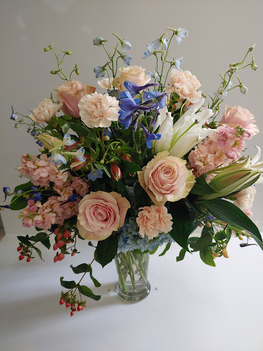 Florist «Olson Florist», reviews and photos, 499 Court St NE, Salem, OR 97301, USA
