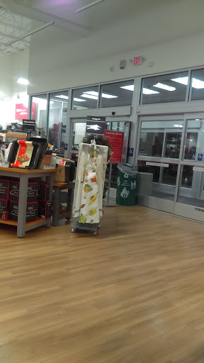 Department Store «T.J. Maxx», reviews and photos, 20 Chapel View Blvd, Cranston, RI 02920, USA