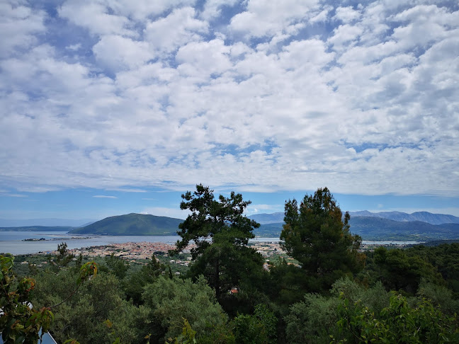 Φιλοσόφων, Λευκάδα 311 00