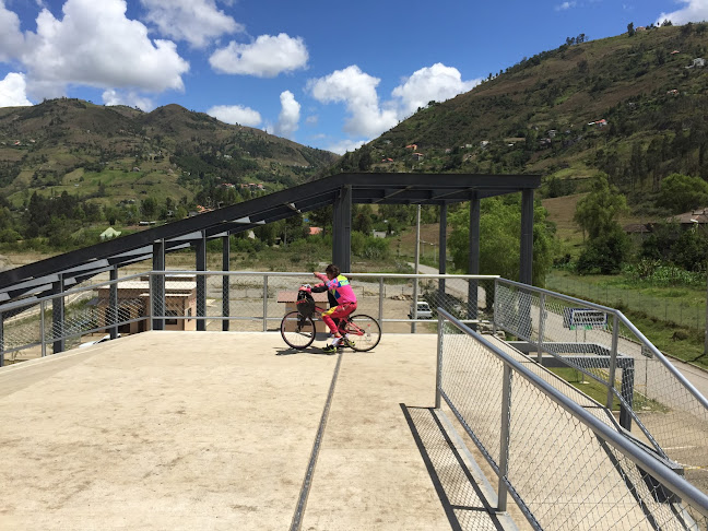 Opiniones de Nueva Pista BMX Bicicross en Gualaceo - Gimnasio