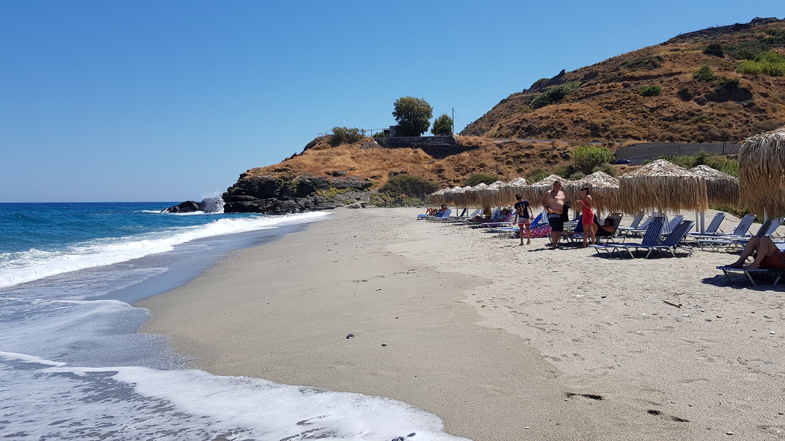 Φωτογραφία του Kampos beach παροχές περιοχής