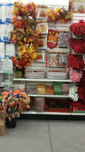 Dollar Store «Dollar Tree», reviews and photos, 71 Walker Ave, West Berlin, NJ 08091, USA