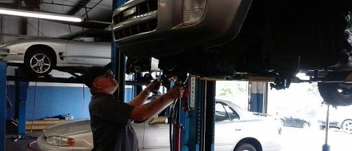 Auto Repair Shop «Transmatic Transmissions & Total Car Care», reviews and photos, 1990 Silas Creek Pkwy, Winston-Salem, NC 27103, USA