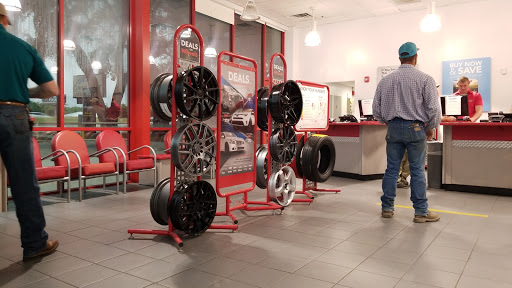 Tire Shop «Discount Tire Store - New Braunfels, TX», reviews and photos, 1312 Interstate 35 Frontage Rd, New Braunfels, TX 78130, USA