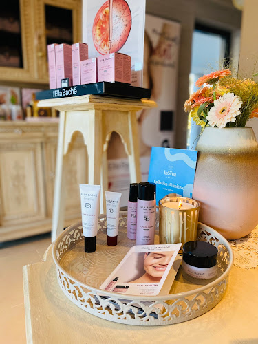 https://salonkee.be/salon/la-douce-heure-messancy?lang=fr%20!