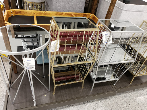 Clothing Store «Ross Dress for Less», reviews and photos, 11310 W Florissant Ave, Florissant, MO 63033, USA