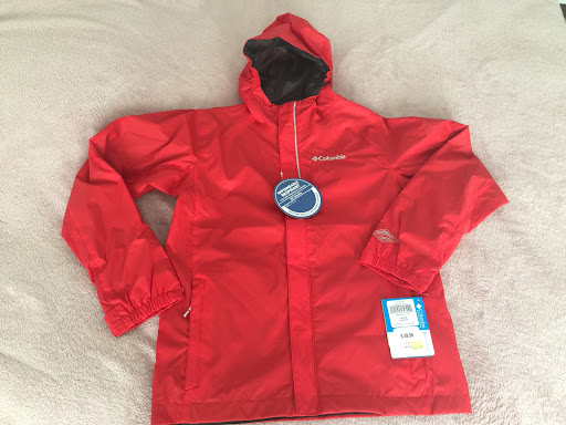 Sportswear Store «Columbia Sportswear at Tanger Outlets», reviews and photos, 455 Tanger Dr, Williamsburg, IA 52361, USA