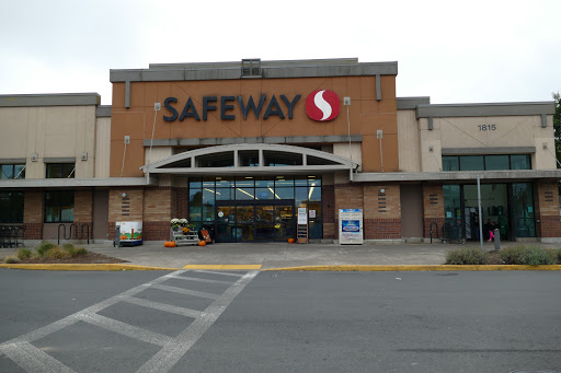 Grocery Store «Safeway», reviews and photos, 1815 4th St, Tillamook, OR 97141, USA