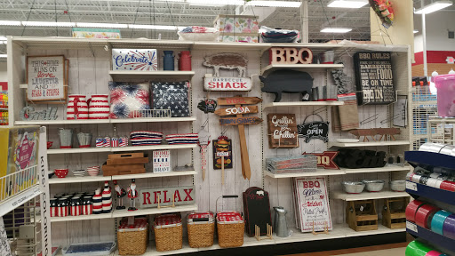 Craft Store «Michaels», reviews and photos, 3940 28th St SE, Grand Rapids, MI 49512, USA