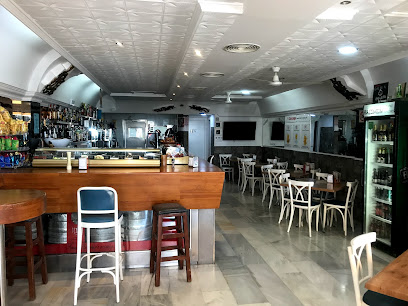 Bar restaurante Halomon - Calle Poniente 25, Puerto Deportivo, 29680 Estepona, Málaga, Spain