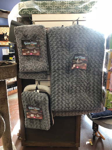 Pet Supply Store «Pet Foods Market & Supplies», reviews and photos, 1816 N Sepulveda Blvd, Manhattan Beach, CA 90266, USA