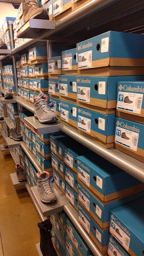 Sportswear Store «Columbia Sportswear Outlet Store at Outlets at Anthem», reviews and photos, 4250 W Anthem Way, Phoenix, AZ 85086, USA