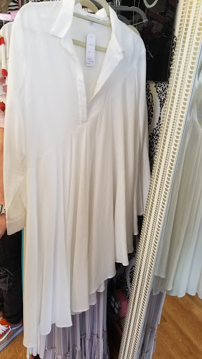 Boutique «Klutch Boutique», reviews and photos, 118 N Central Ave, Valley Stream, NY 11580, USA