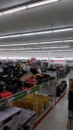 Home Improvement Store «Tractor Supply Co.», reviews and photos, 461 N Main St #2, Warsaw, NY 14569, USA