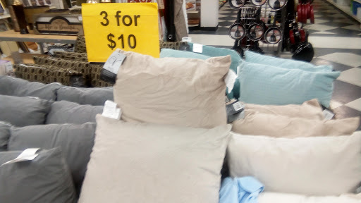 Discount Store «Fallas Discount Stores», reviews and photos, 215-223 E Fordham Rd, Bronx, NY 10458, USA