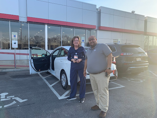 Toyota Dealer «Molle Toyota», reviews and photos, 601 W 103rd St, Kansas City, MO 64114, USA