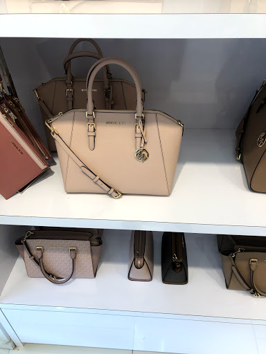Fashion Accessories Store «Michael Kors», reviews and photos, 20-A Killingworth Turnpike #430, Clinton, CT 06413, USA