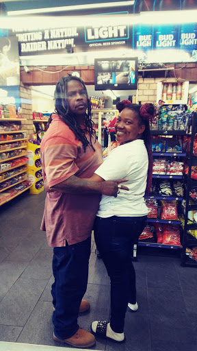 Grocery Store «M & M Liquors», reviews and photos, 705 Sonoma Blvd, Vallejo, CA 94590, USA