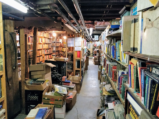 Book Store «Market Square», reviews and photos, 6406 Kinsman Nickerson Rd, Kinsman, OH 44428, USA