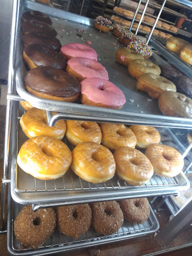 Donut Shop «Ms Donuts & Ice Cream», reviews and photos, 301 E Lake Ave, Watsonville, CA 95076, USA