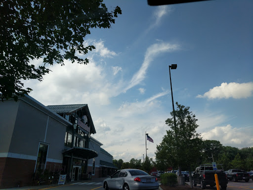 Grocery Store «Hannaford Supermarket», reviews and photos, 255 Warner Blvd, Taunton, MA 02780, USA