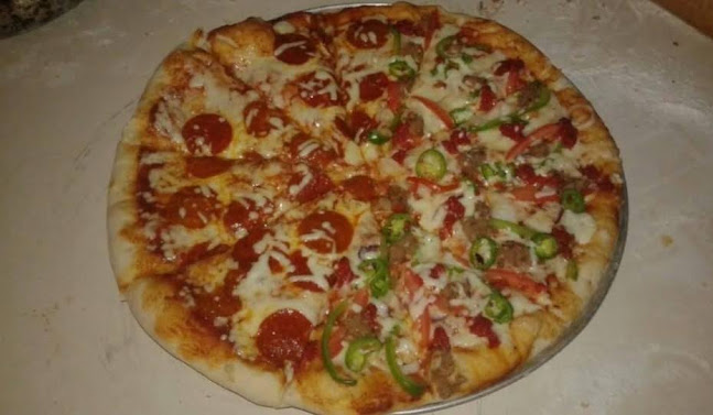 Henry's Pizzas & Pastas - Pizzeria