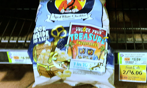 Grocery Store «The Fresh Market», reviews and photos, 11 Essington Dr, Hingham, MA 02043, USA