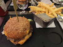Hamburger du Restaurant Bar du Marché des Blancs Manteaux à Paris - n°6