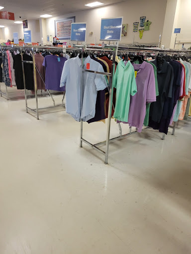 Thrift Store «Amvets Thrift Stores», reviews and photos, 109 S Seven Oaks Dr, Knoxville, TN 37922, USA