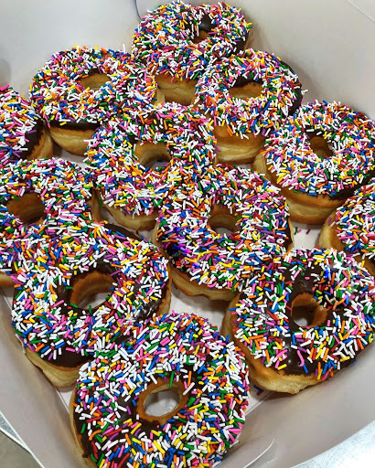 Donut Shop «Mr Goods Donuts Shop», reviews and photos, 1840 E Colorado Blvd, Pasadena, CA 91107, USA