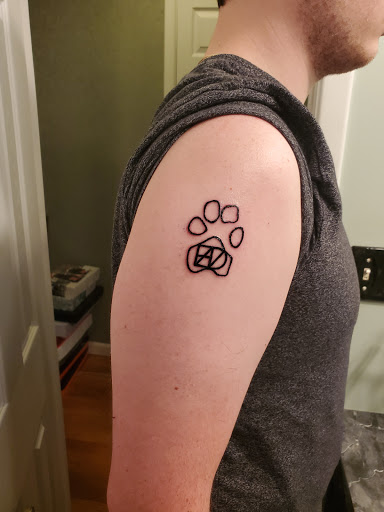 Tattoo Shop «Authentic Arts Tattoo & Gallery», reviews and photos, 207 Terry Rd, Smithtown, NY 11787, USA