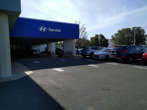 Car Dealer «Hanlees Fremont Hyundai», reviews and photos, 43690 Auto Mall Cir, Fremont, CA 94538, USA