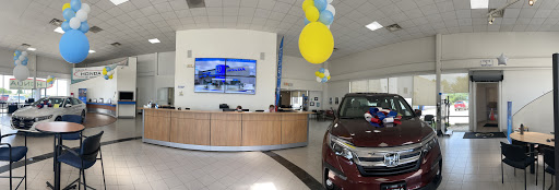 Honda Dealer «Honda BMW of Champaign», reviews and photos, 100 Burwash Ave, Savoy, IL 61874, USA