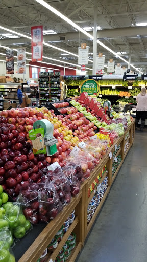 Hy-Vee Grocery Store