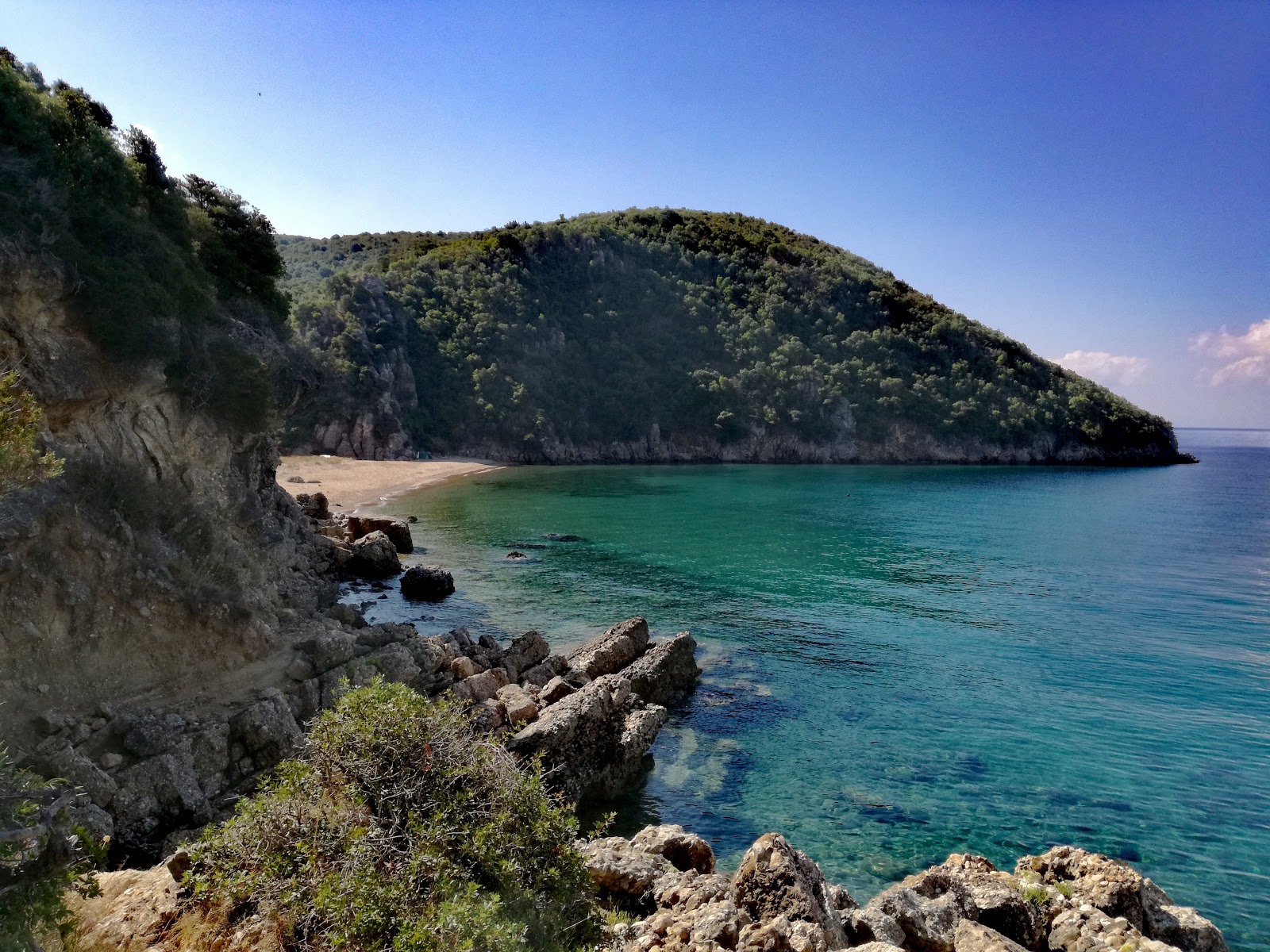 Fotografija Kantouni beach divje območje